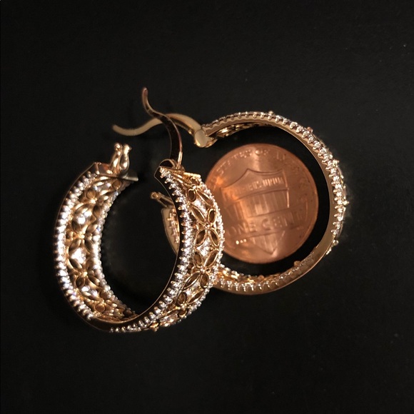 COPY - Swarovski 18k Gold-Plated Filigree Hoop Earrings - Picture 6 of 7